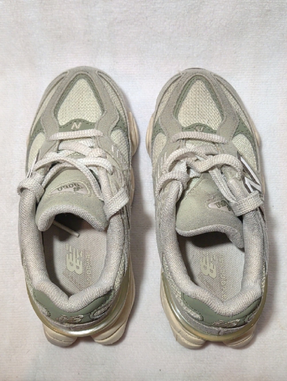 New Balance Kids Green and Light Gray Mesh Suede Sneakers - Picture 5 of 9